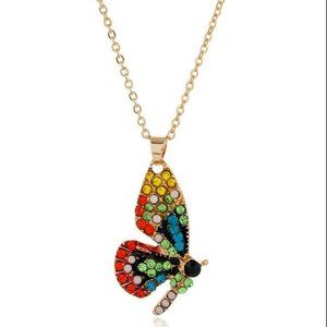 Beautiful Butterfly Pendant Necklace *NWT